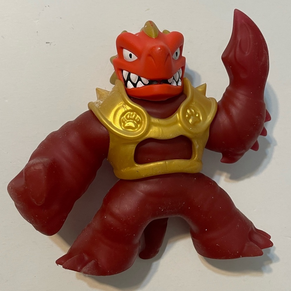 Moose Heroe Of Goo Jit Zu Action Figure Stretchy Squishy Red and Gold